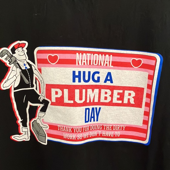 Brand new never worn, plumber love T-shirt - Picture 2 of 6